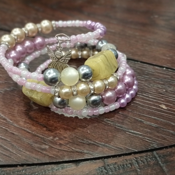 Elegant Multicolor Lavender Beaded Bracelet with Angel Charm - Picture 2 of 5
